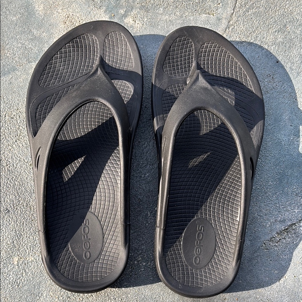 Oofos Black Slide Sandals
